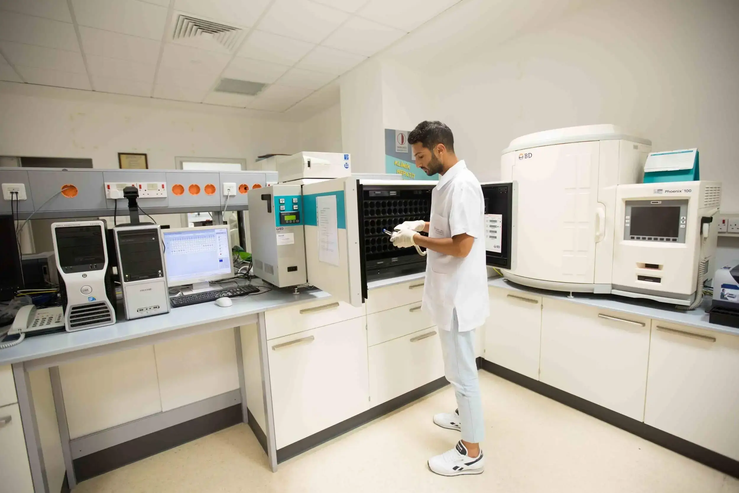 مستشفى جامعة الشرق الأدنى