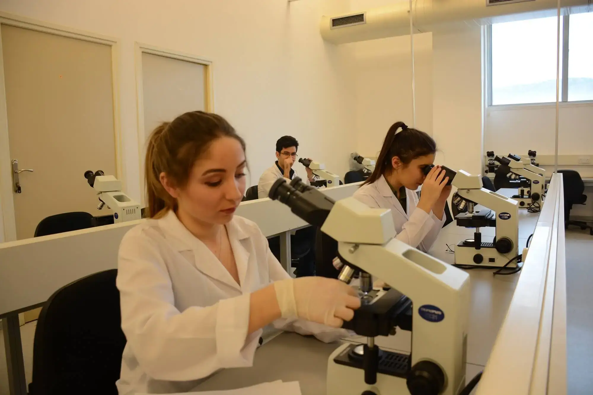 تخصصات الطب في جامعة الشرق الأدنى